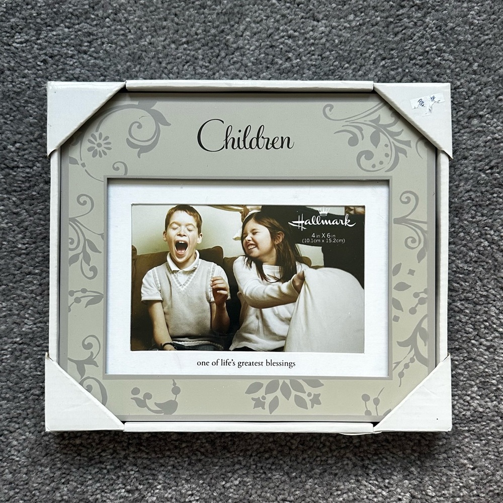 Hallmark Children 4 x 6 Picture Frame Floral